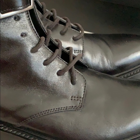 Saint Laurent Armu Ankle Leather Boots - Picture 8 of 16